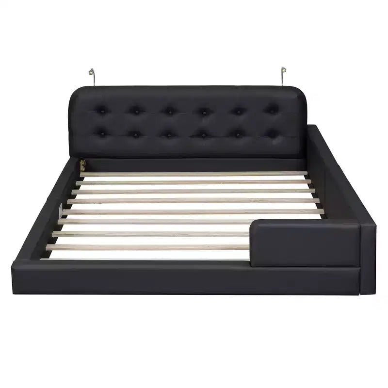 Letto imbottito a terra Queen Size con 2 luci da lettura, letto a piattaforma in PU pelle con testiera ergonomica e sponda di sicurezza