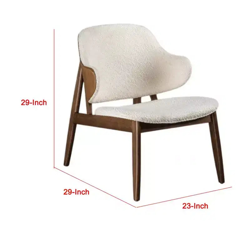 Poltrona Royal Hampton, schienale alato in tessuto bouclé beige, legno noce marrone